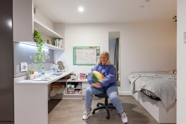 1 bed studio, Erskine Street, Low Hill, Liverpool, L61AJ - Image 1